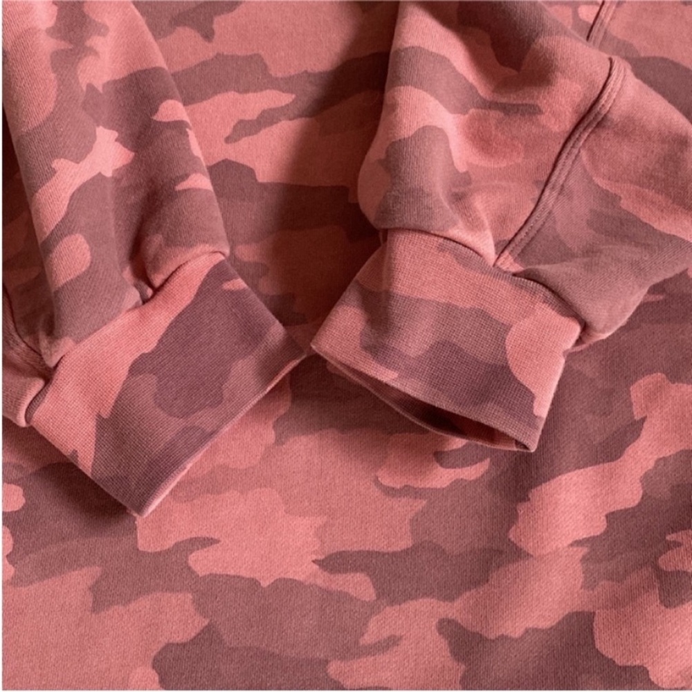 Lululemon Women’s Sweatshirt Perfectly Oversized Crew Sweatshirt Camo Pink sz 8 - Picture 12 of 13